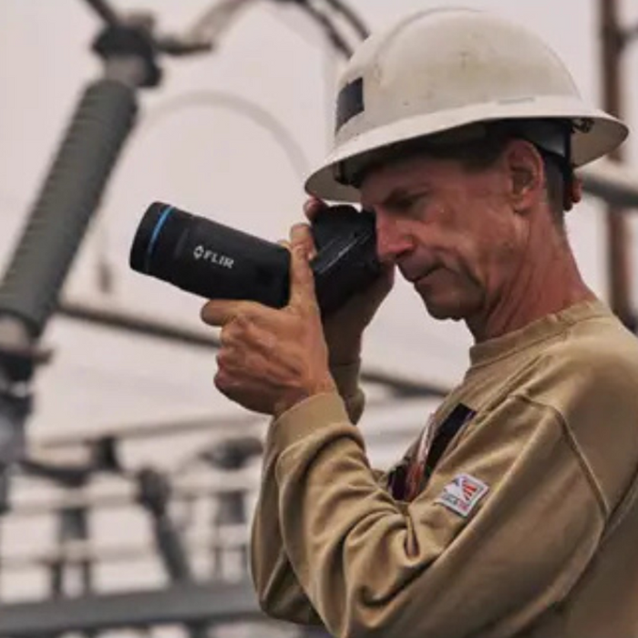 FLIR T865 High-Performance Thermal Camera 640 x 480 30 Hz with Viewfinder MSX UltraMax and Thermal Studio Pro