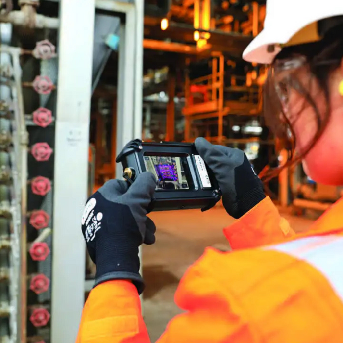 FLIR Compact Thermal Camera CX5 for Hazardous Locations with Wi-Fi MSX Technology and Ignite Cloud Connectivity 160 x 120 9 MHz