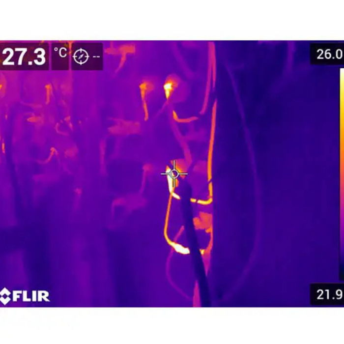 FLIR E76 Advanced Thermal Imager Dual FOV 42°/24° Lens 30 Hz 320 x 240 with Thermal Studio Starter