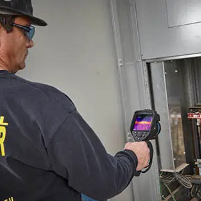 FLIR E76-42 Advanced Thermal Imaging Camera with Viewfinder MSX UltraMax Technologies and FLIR Thermal Studio Pro 42 Lens 320 x 240 30 Hz