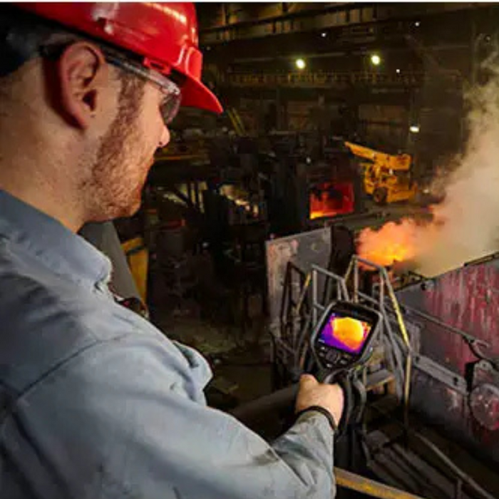 FLIR E76-42 Advanced Thermal Imaging Camera with Viewfinder MSX UltraMax Technologies and FLIR Thermal Studio Pro 42 Lens 320 x 240 30 Hz