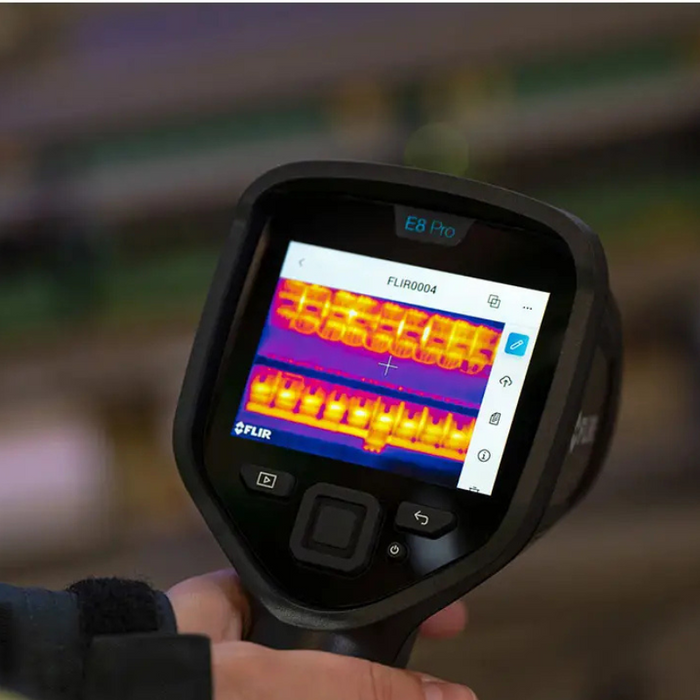 FLIR E8 Pro Infrared Camera 320 x 240 9 Hz with Ignite Cloud Fixed Focus -4°F to 1022°F