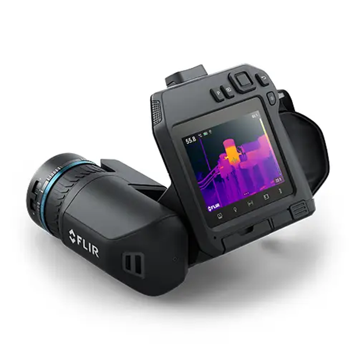 Teledyne Flir T840 Dfov close up angled view thermal imaging screen.